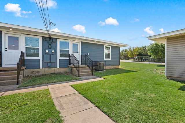 4096 Merida Avenue, Fort Worth, TX 76110