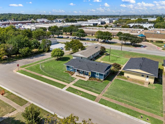 4096 Merida Avenue, Fort Worth, TX 76110