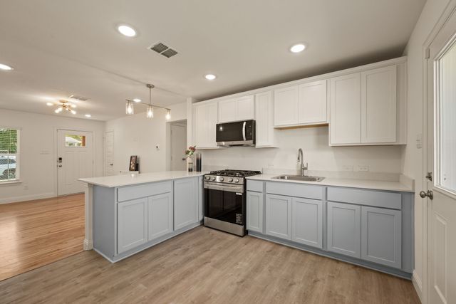 4096 Merida Avenue, Fort Worth, TX 76110