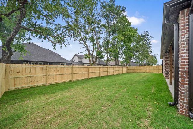 1400 Josephine Drive, Centerton, AR 72719