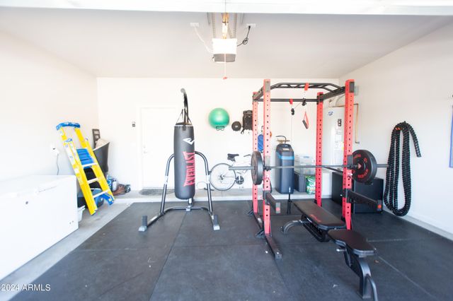 533 W HARWELL Road, Phoenix, AZ 85041