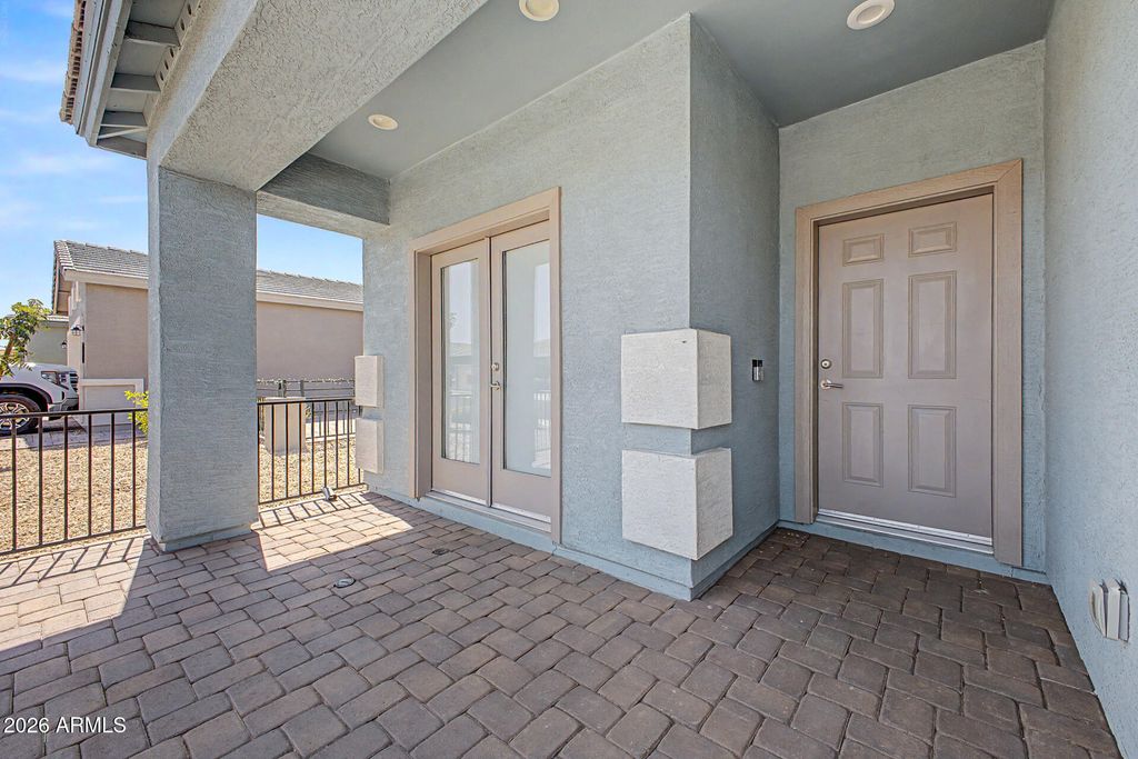 533 W HARWELL Road, Phoenix, AZ 85041 — photo 4