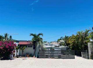 8 Grassy Rd, Key Largo, FL 33037