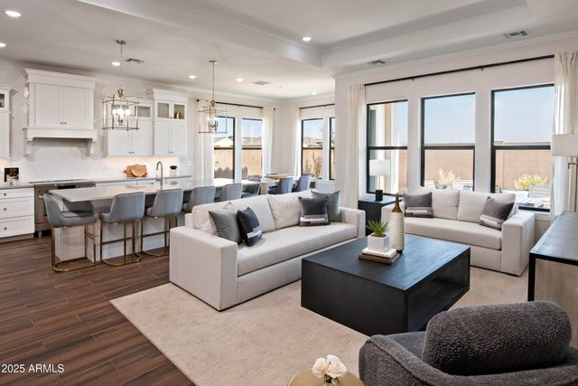 42058 N Tiger Way, San Tan Valley, AZ 85140