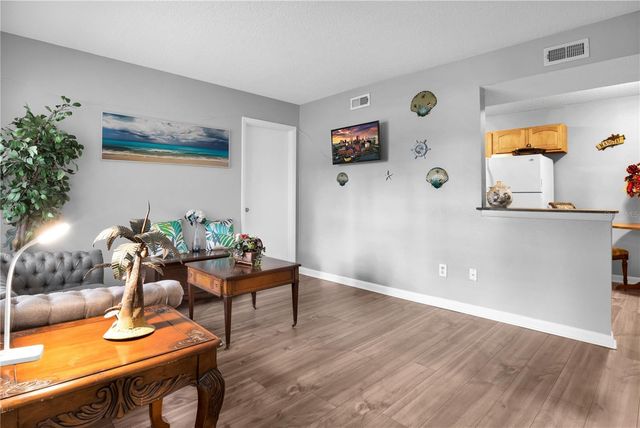 1600 BIG TREE ROAD U6, South Daytona, FL 32119