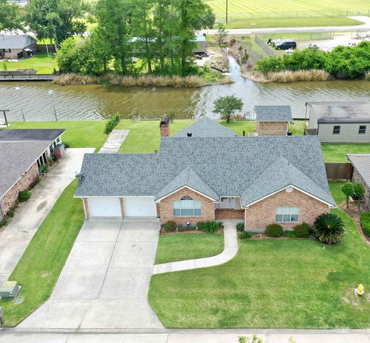 213 Presque Isle Drive, Houma, LA 70360