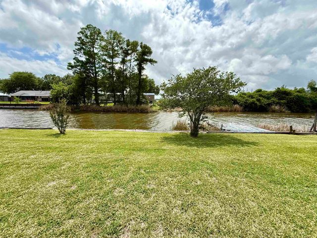 213 Presque Isle Drive, Houma, LA 70360
