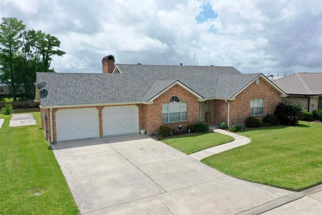 213 Presque Isle Drive, Houma, LA 70360