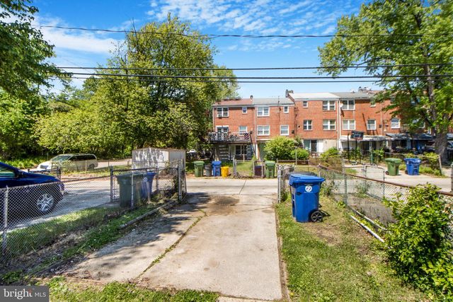 5802 MOORES RUN CT, Baltimore, MD 21206