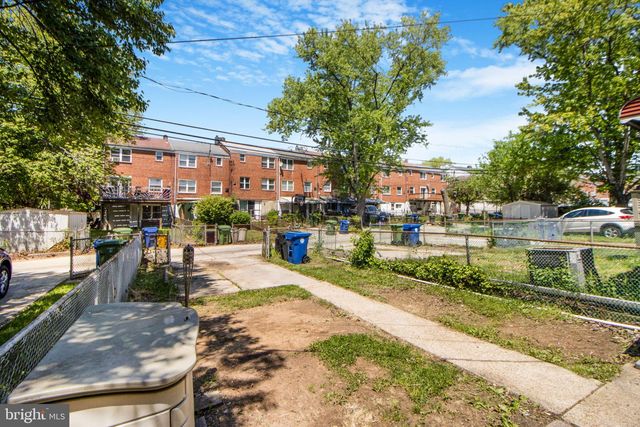 5802 MOORES RUN CT, Baltimore, MD 21206