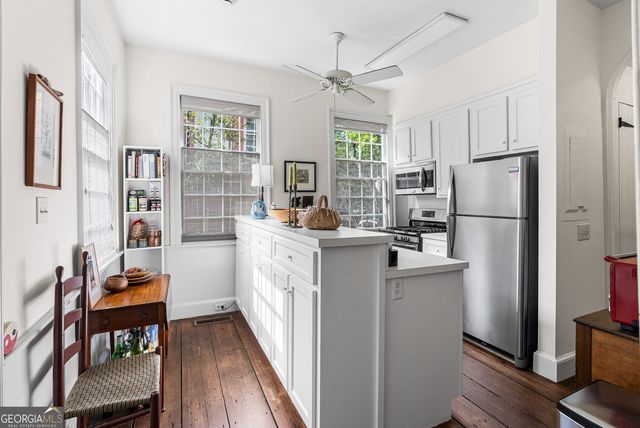 140 Habersham Street, Savannah, GA 31401