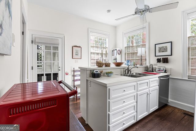 140 Habersham Street, Savannah, GA 31401