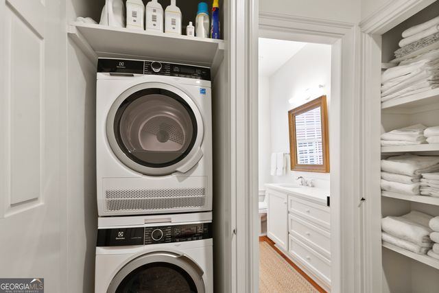 140 Habersham Street, Savannah, GA 31401