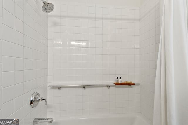 140 Habersham Street, Savannah, GA 31401