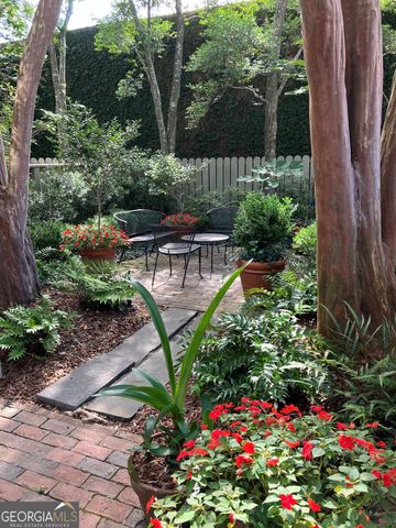 140 Habersham Street, Savannah, GA 31401