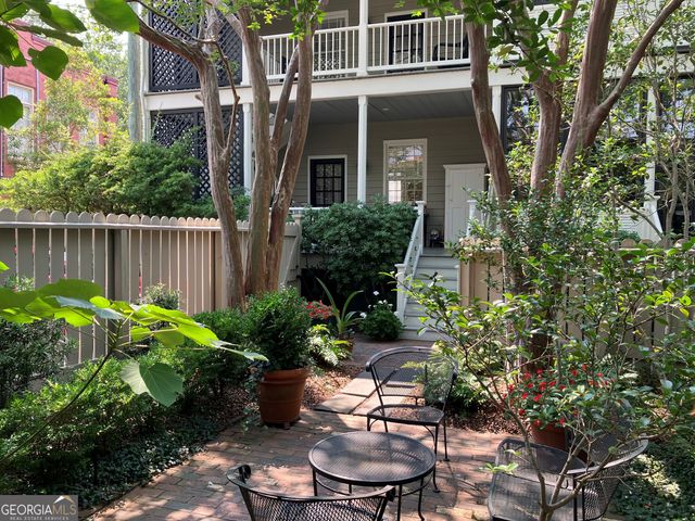 140 Habersham Street, Savannah, GA 31401