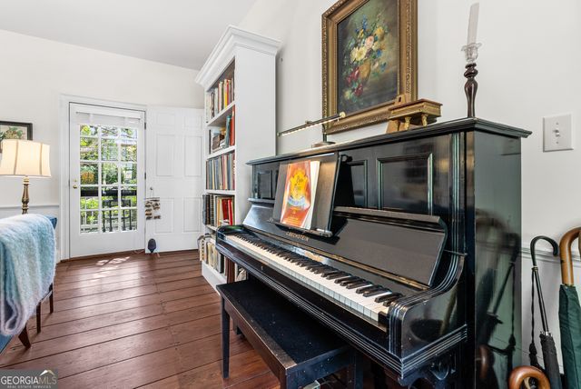 140 Habersham Street, Savannah, GA 31401