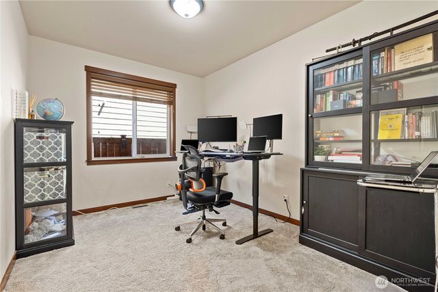 23890 SE 286th Place, Maple Valley, WA 98038
