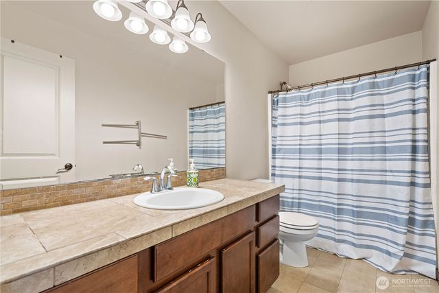 23890 SE 286th Place, Maple Valley, WA 98038