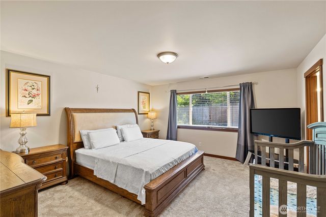 23890 SE 286th Place, Maple Valley, WA 98038