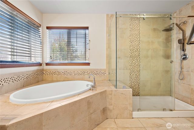 23890 SE 286th Place, Maple Valley, WA 98038