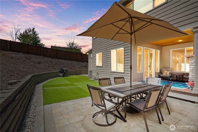 23890 SE 286th Place, Maple Valley, WA 98038