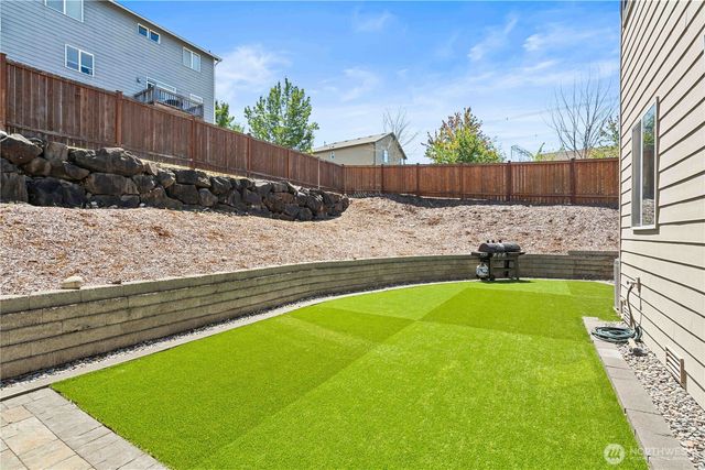 23890 SE 286th Place, Maple Valley, WA 98038