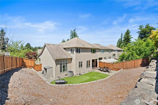 23890 SE 286th Place, Maple Valley, WA 98038