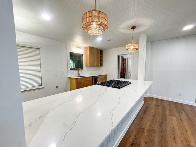705 Magnolia Street, Denton, TX 76201