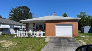 9 Harrington Drive S, Toms River, NJ 08757
