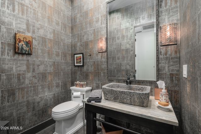 6166 N SCOTTSDALE Road C1002, Paradise Valley, AZ 85253