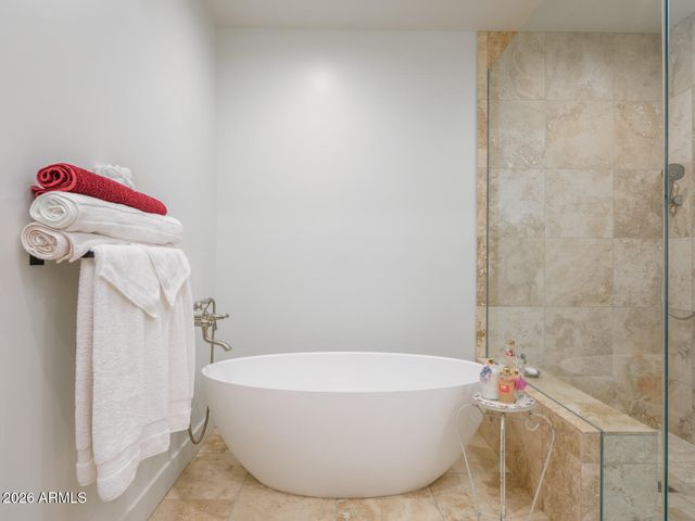 6166 N SCOTTSDALE Road C1002, Paradise Valley, AZ 85253