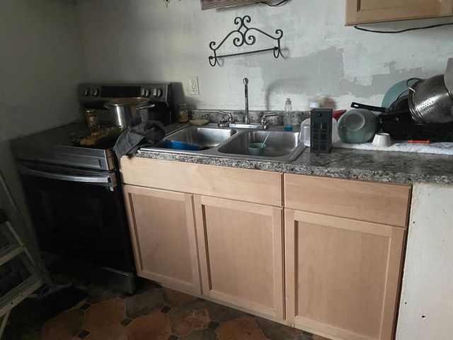 918 N 10th Street, Fort Pierce, FL 34950