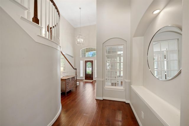 2302 Legends Shore Drive, Spring, TX 77386