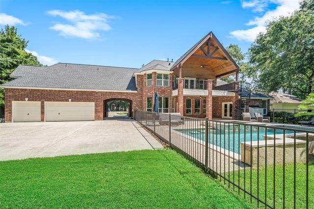 2302 Legends Shore Drive, Spring, TX 77386