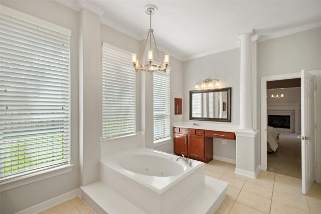 2302 Legends Shore Drive, Spring, TX 77386
