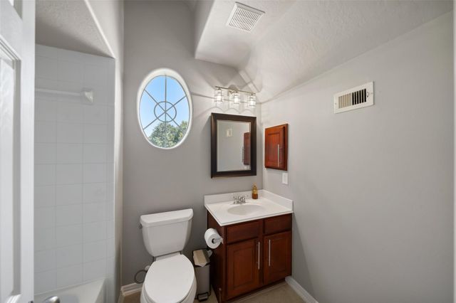 2302 Legends Shore Drive, Spring, TX 77386