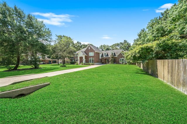 2302 Legends Shore Drive, Spring, TX 77386