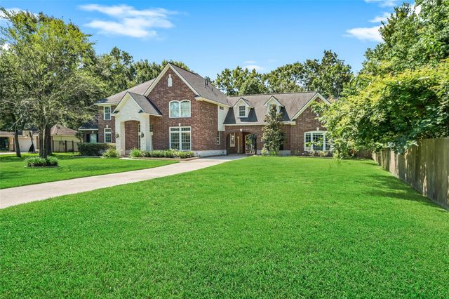 2302 Legends Shore Drive, Spring, TX 77386