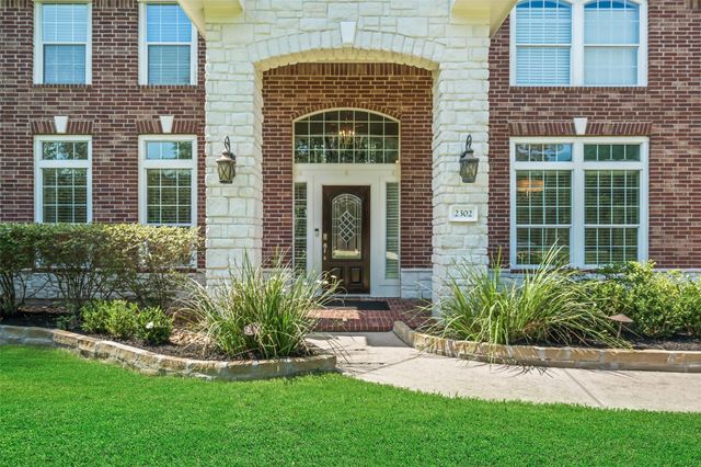 2302 Legends Shore Drive, Spring, TX 77386