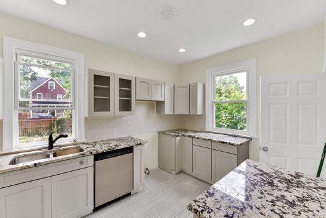 322 King Street, Detroit City, MI 48202