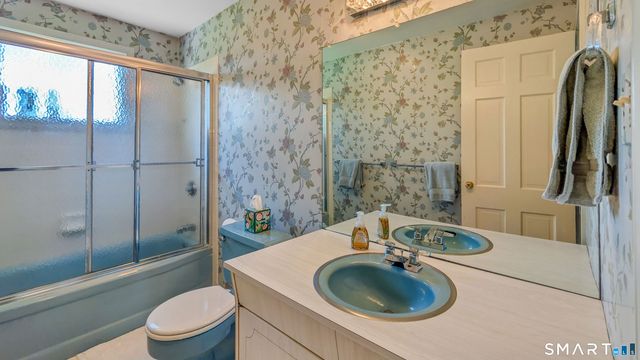 174 Southwest Road, Waterbury, CT 06708