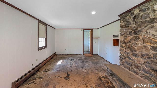 174 Southwest Road, Waterbury, CT 06708