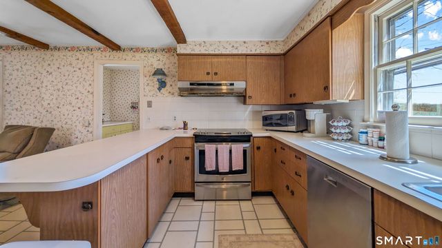 174 Southwest Road, Waterbury, CT 06708