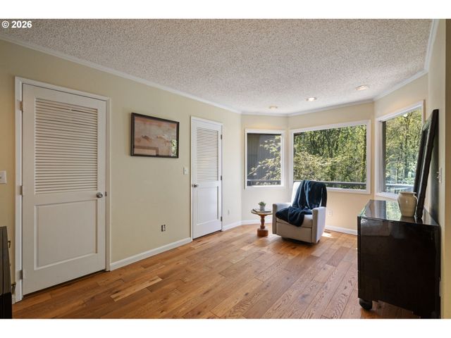 2637 Sw PATTON Ct, Portland, OR 97201