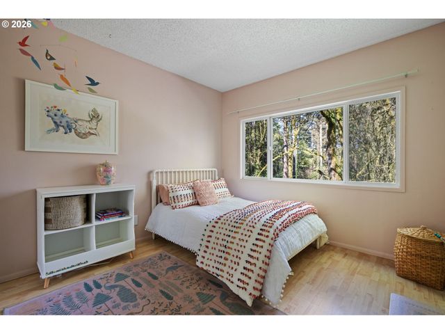 2637 Sw PATTON Ct, Portland, OR 97201