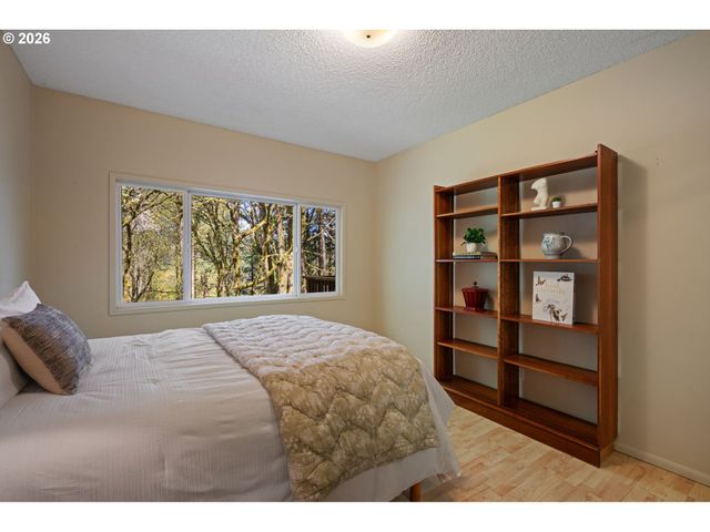 2637 Sw PATTON Ct, Portland, OR 97201