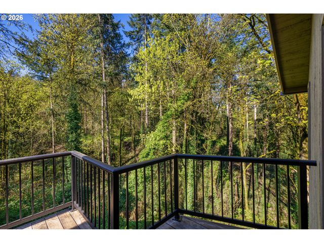 2637 Sw PATTON Ct, Portland, OR 97201