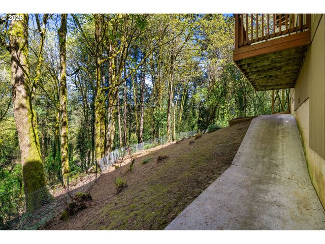 2637 Sw PATTON Ct, Portland, OR 97201