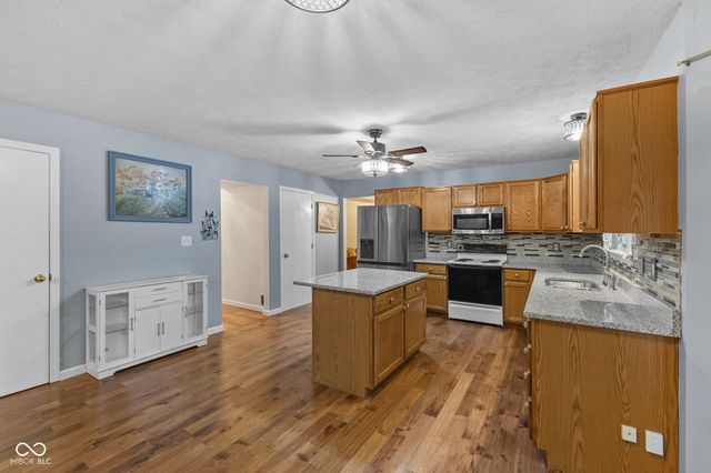 1200 Breaside Court, Greenwood, IN 46143